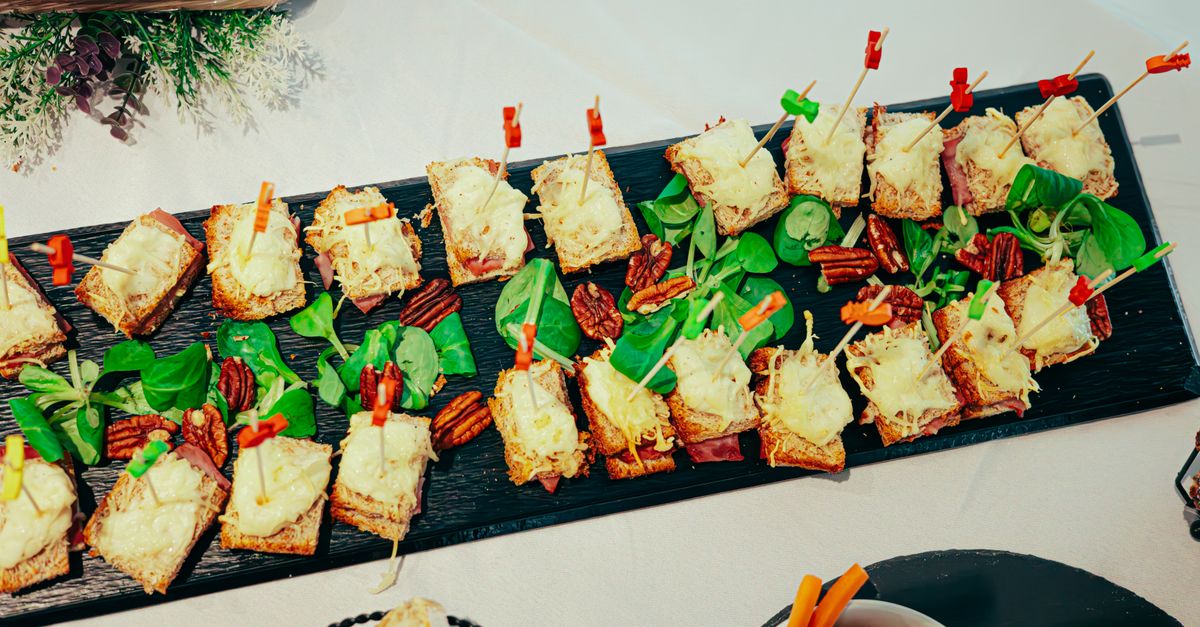 Best Spanish Wine Pairings for Your Wedding Dinner