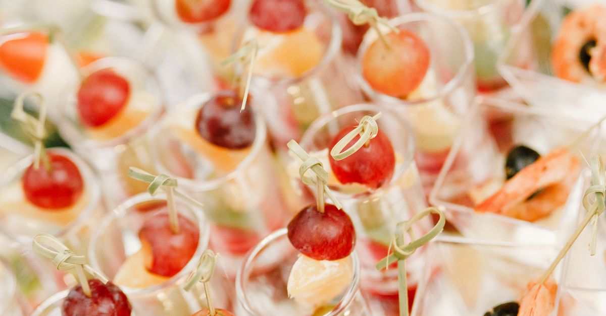 Hosting a Memorable Family Gathering with Spanish Delicacies