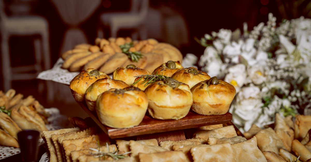 The Art of Pairing Desserts with Spanish Wines